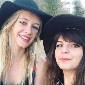 Meet your Posher, Peri